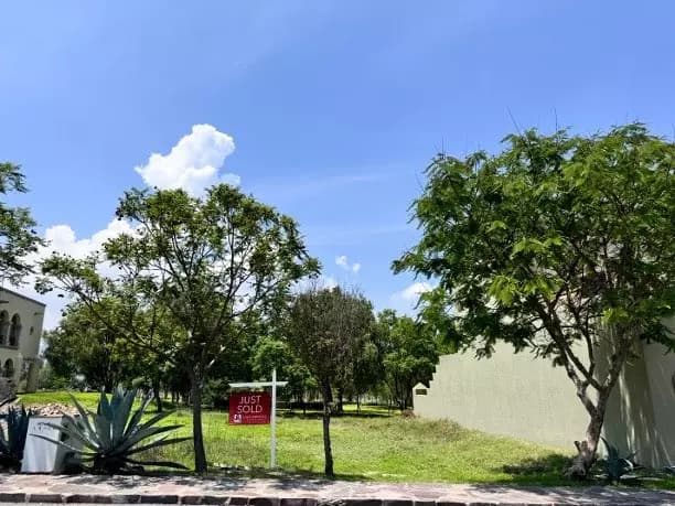 Lote 8 Manzana 8 — photo 2 of 10