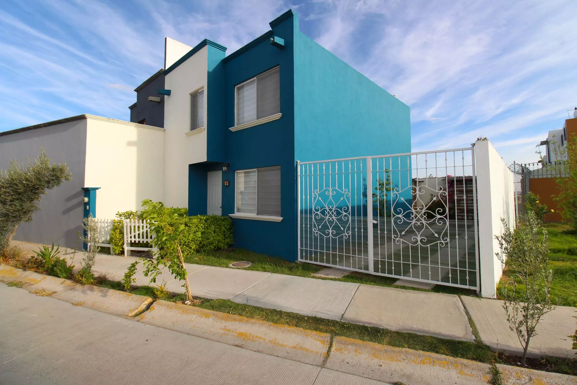 Casa Azul La Vista — photo 1 of 10