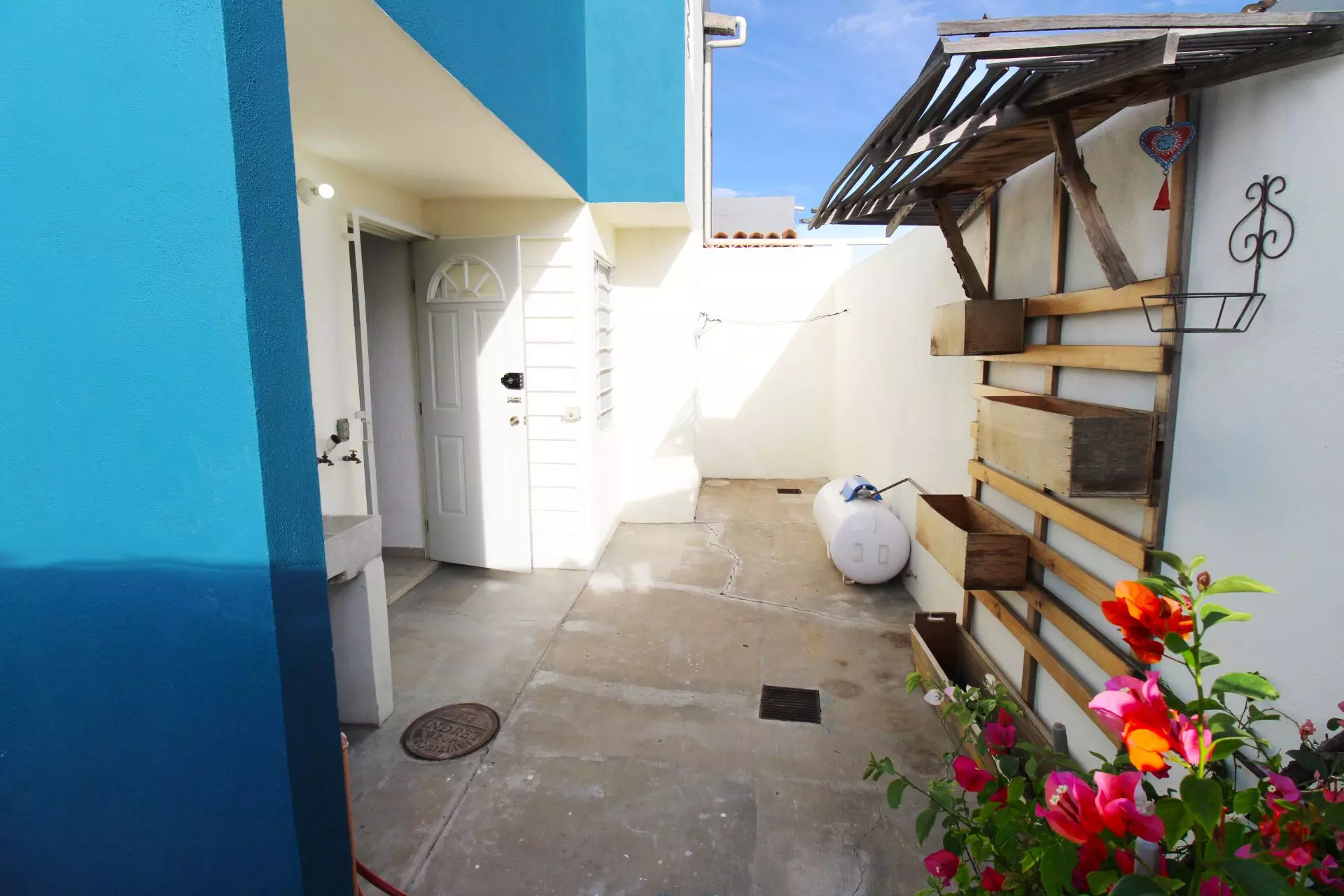 Casa Azul La Vista — photo 9 of 10