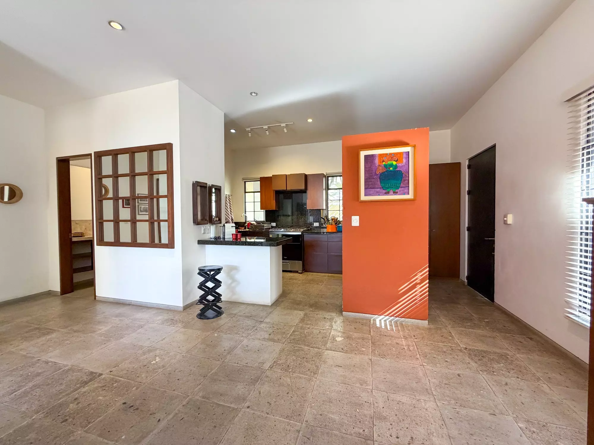 Residencial Chimal Apartment 1 — photo 4 of 10