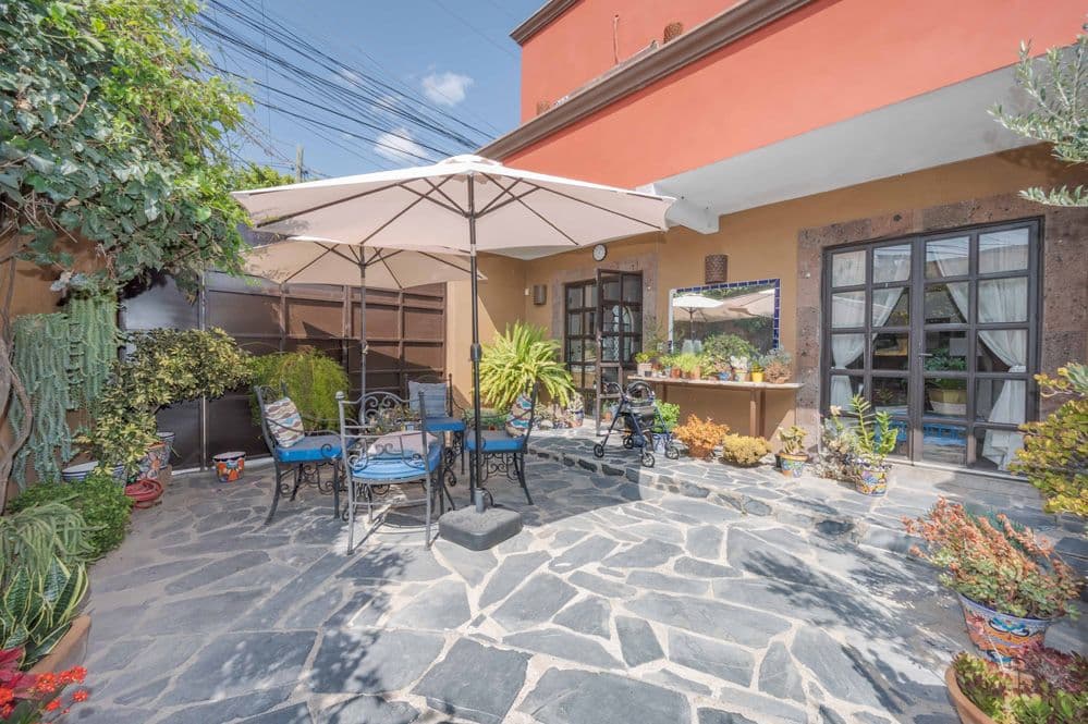 Duplex Fray Bartolome — photo 1 of 10