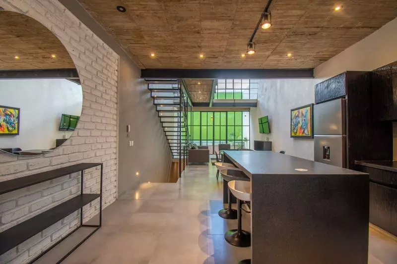 The Loft House 39A — photo 1 of 10