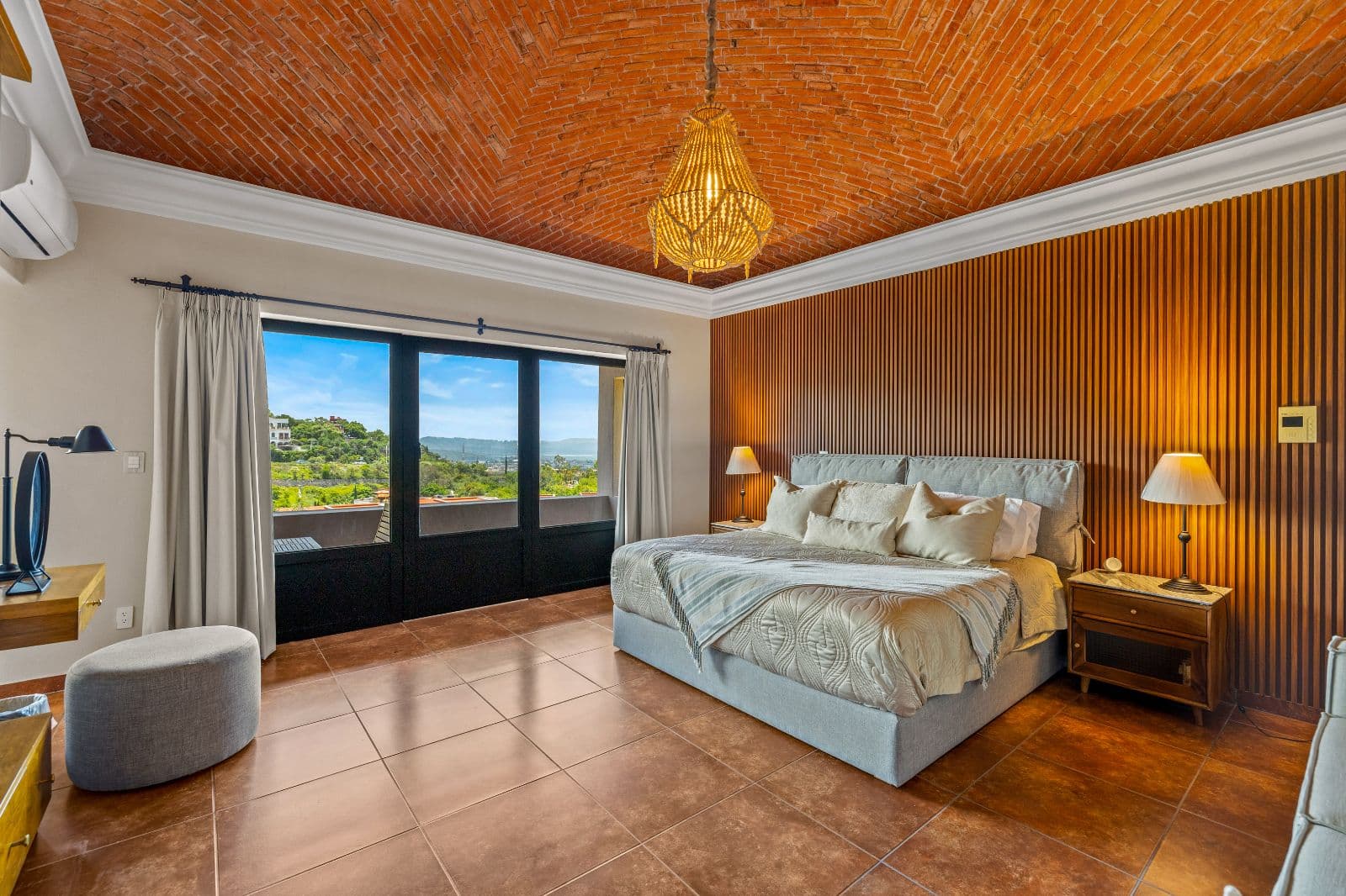 RESIDENCIA COLONIAL EN RENTA — photo 9 of 10