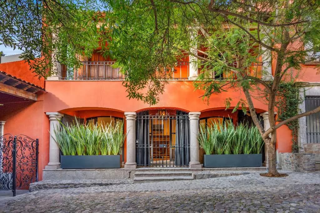 Casa Juarez — photo 1 of 10