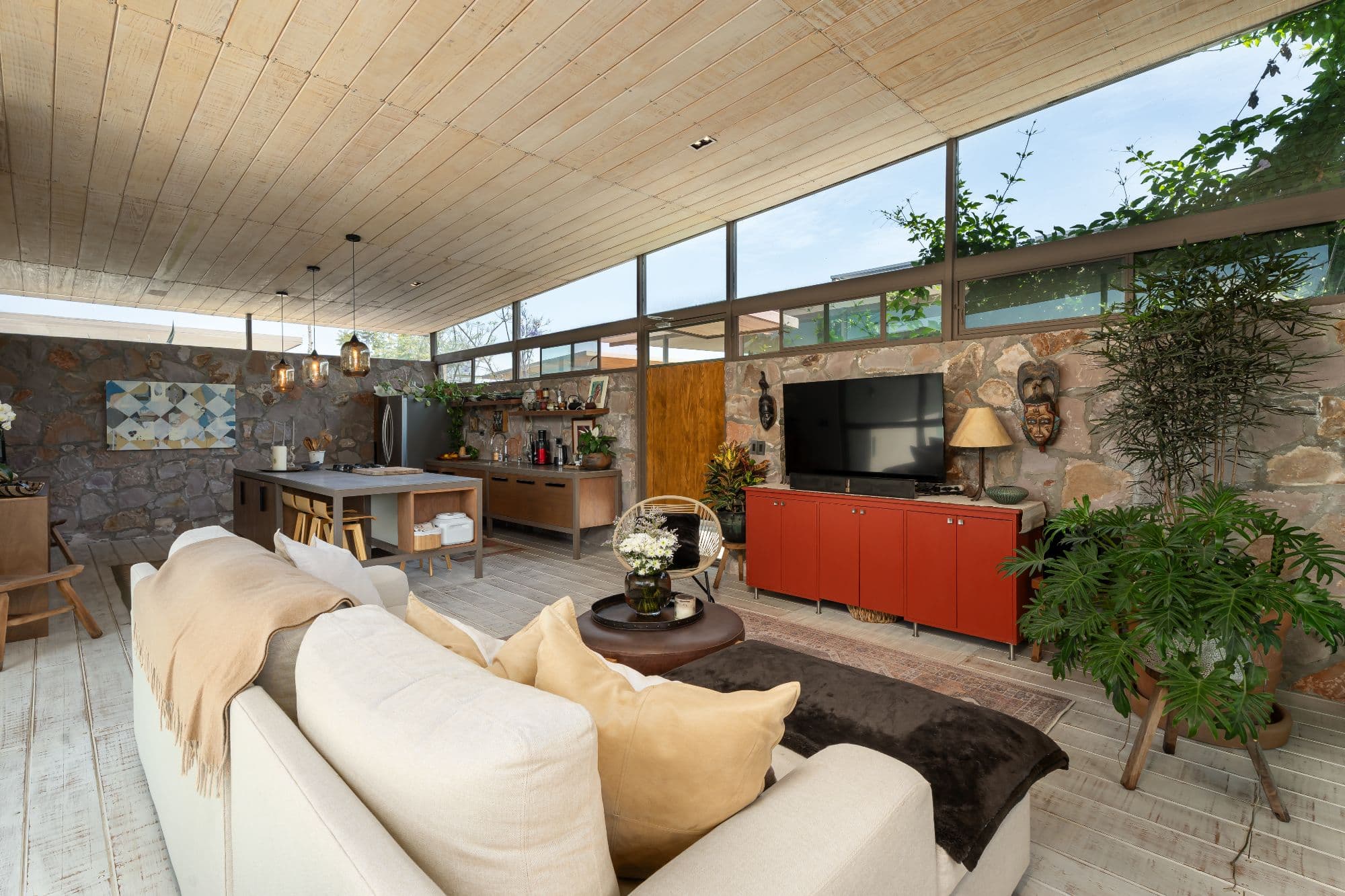 Modern Country Retreat — photo 4 of 10