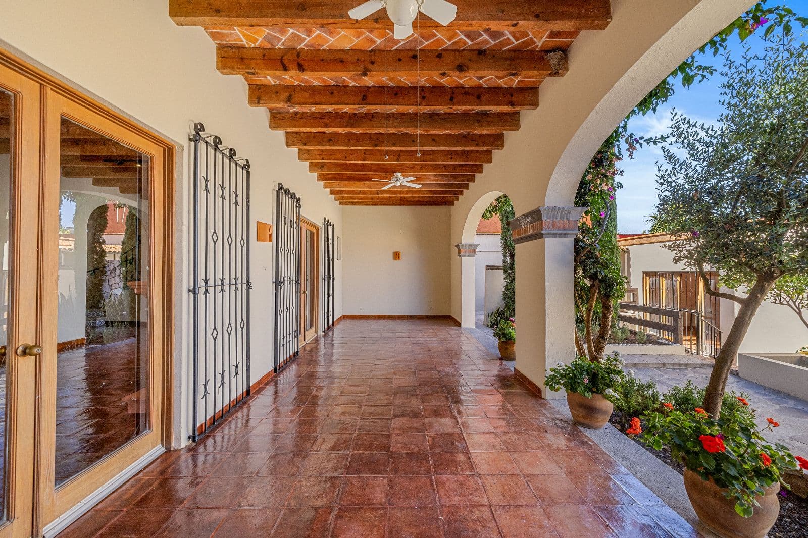 CASA CARLOTA — photo 1 of 10