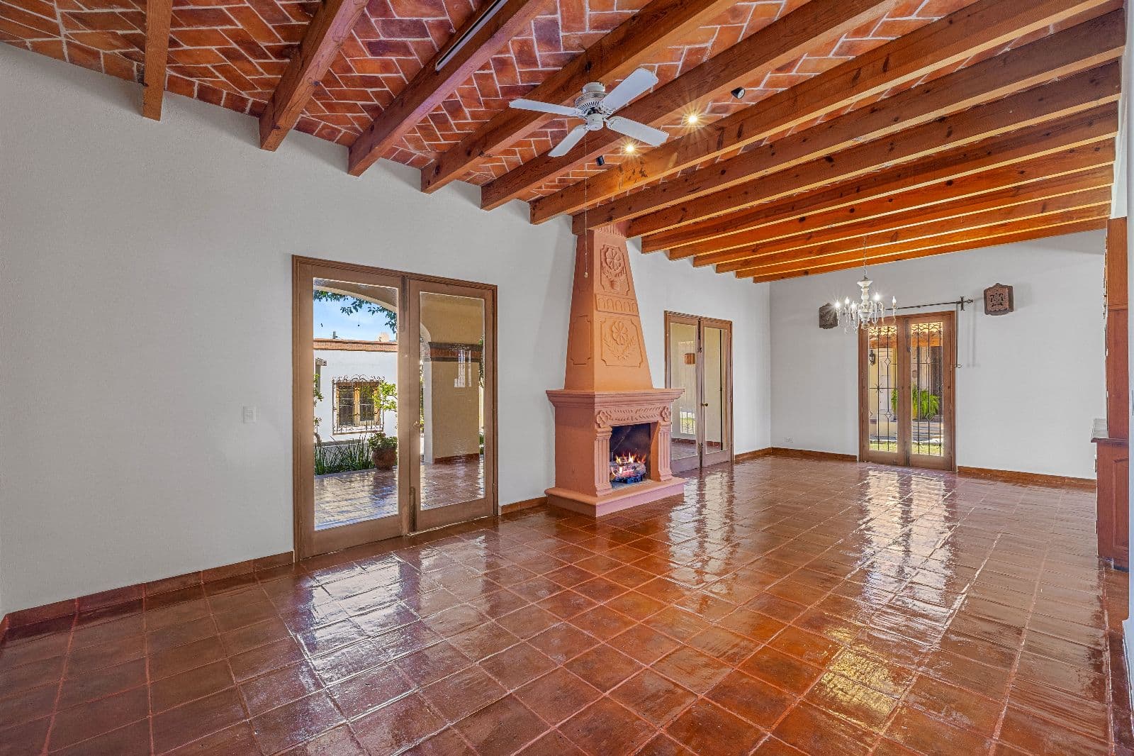 CASA CARLOTA — photo 2 of 10