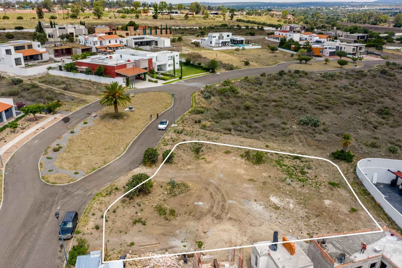 Bugambilia Lot — photo 6 of 10