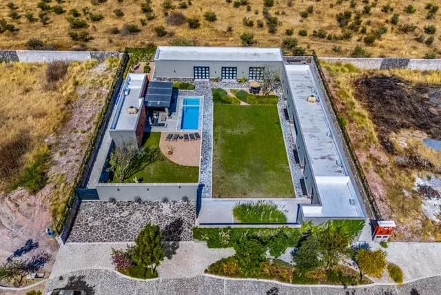 Casa Tres Olivos — photo 2 of 10