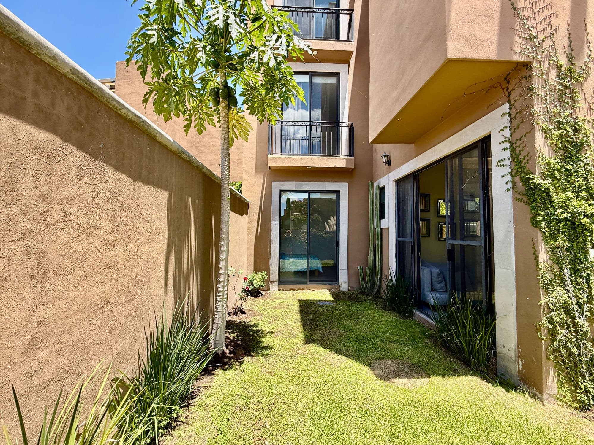 SR15 TIERRADENTRO — photo 5 of 10