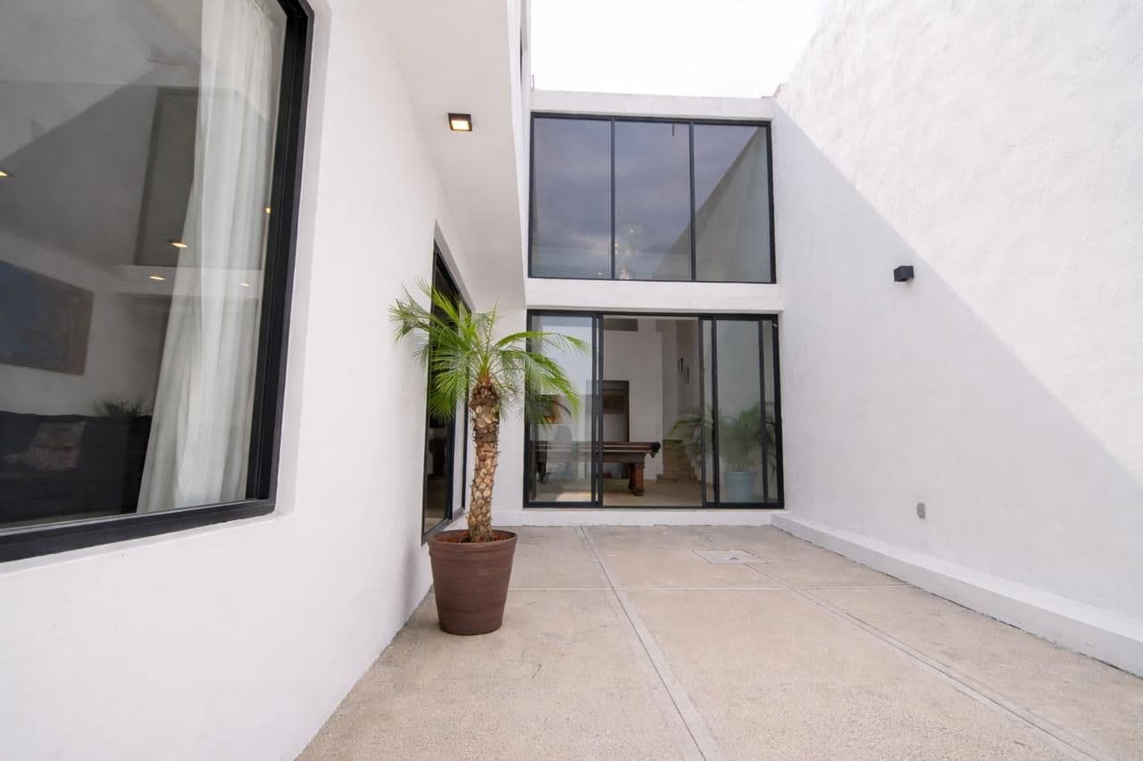 CASA DEL PUENTE DE UMARÁN — photo 9 of 10