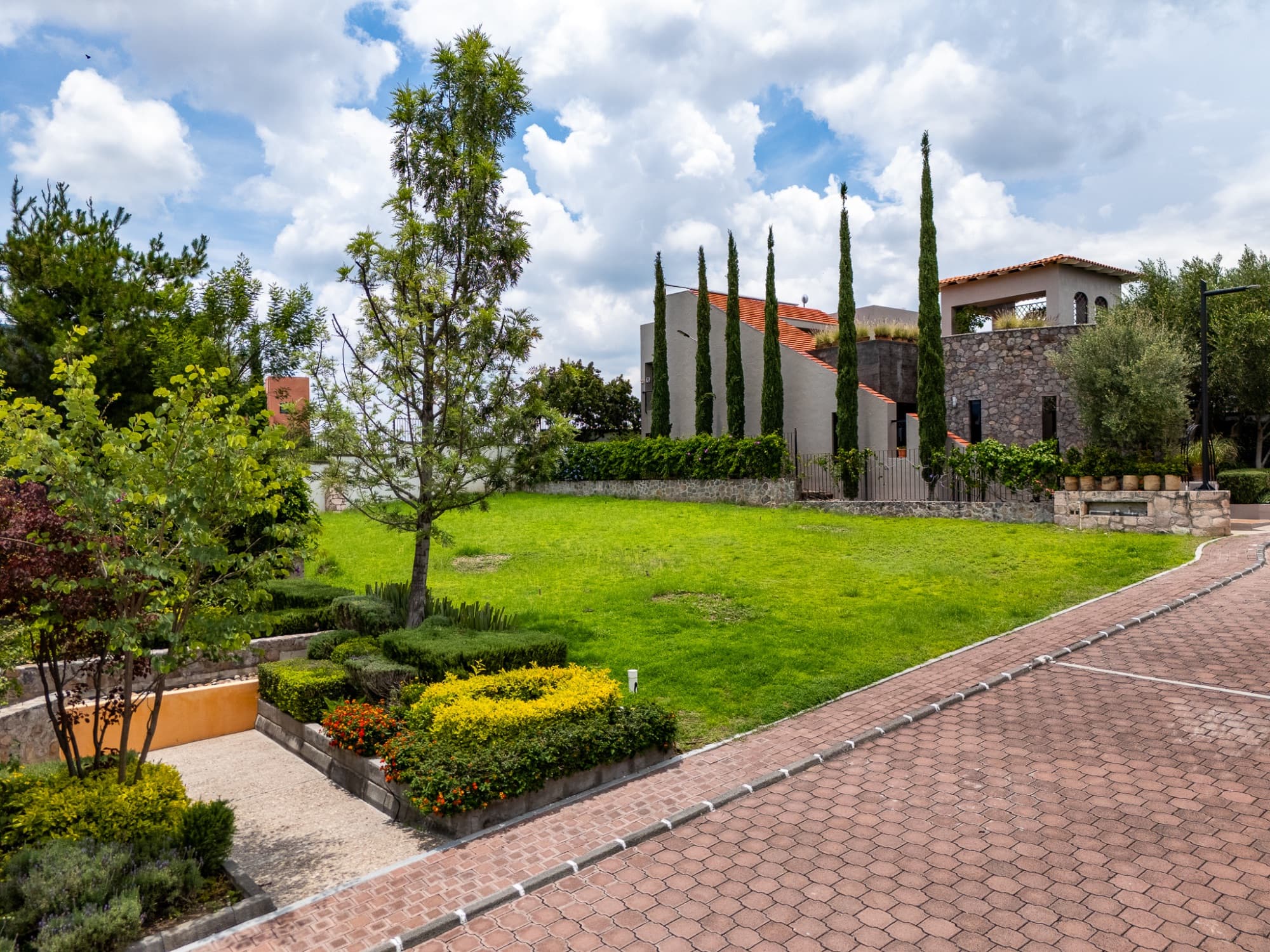Lot Los Patios — photo 1 of 9