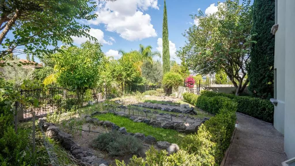 Casa Lago — photo 7 of 10