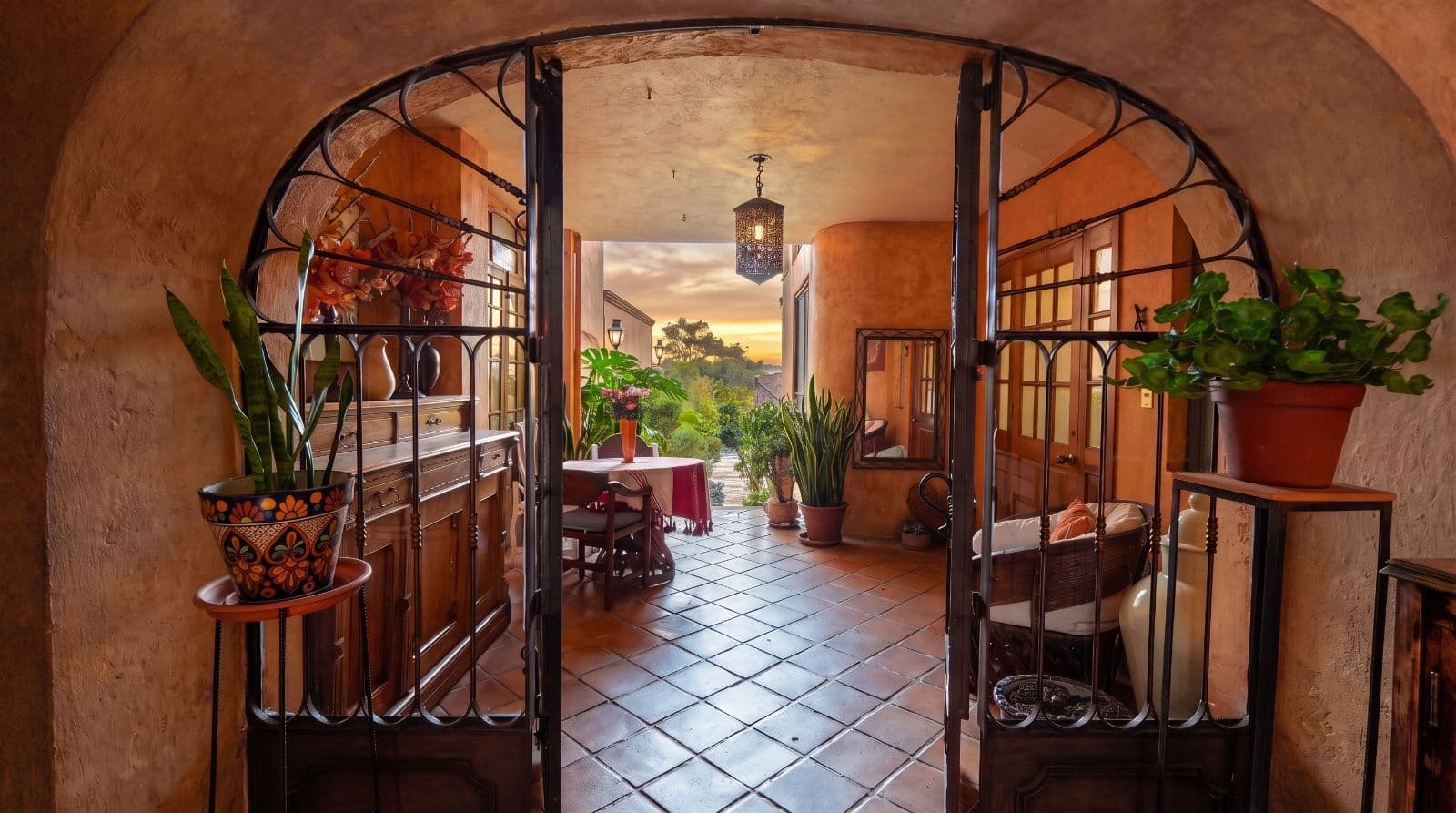 Condo Lelé — photo 1 of 10