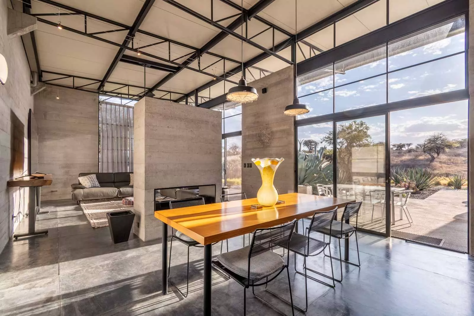 Casa Marfa — photo 1 of 10