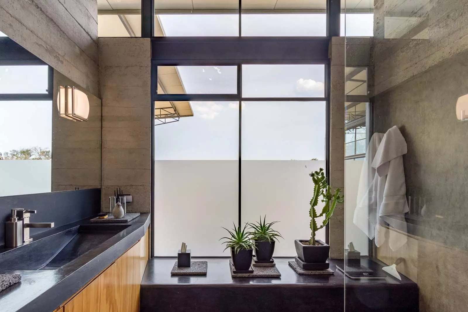 Casa Marfa — photo 9 of 10