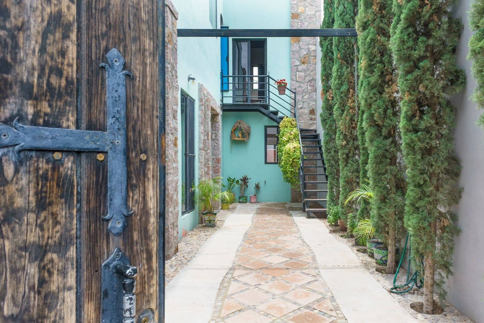 Casa Alameda — photo 1 of 10