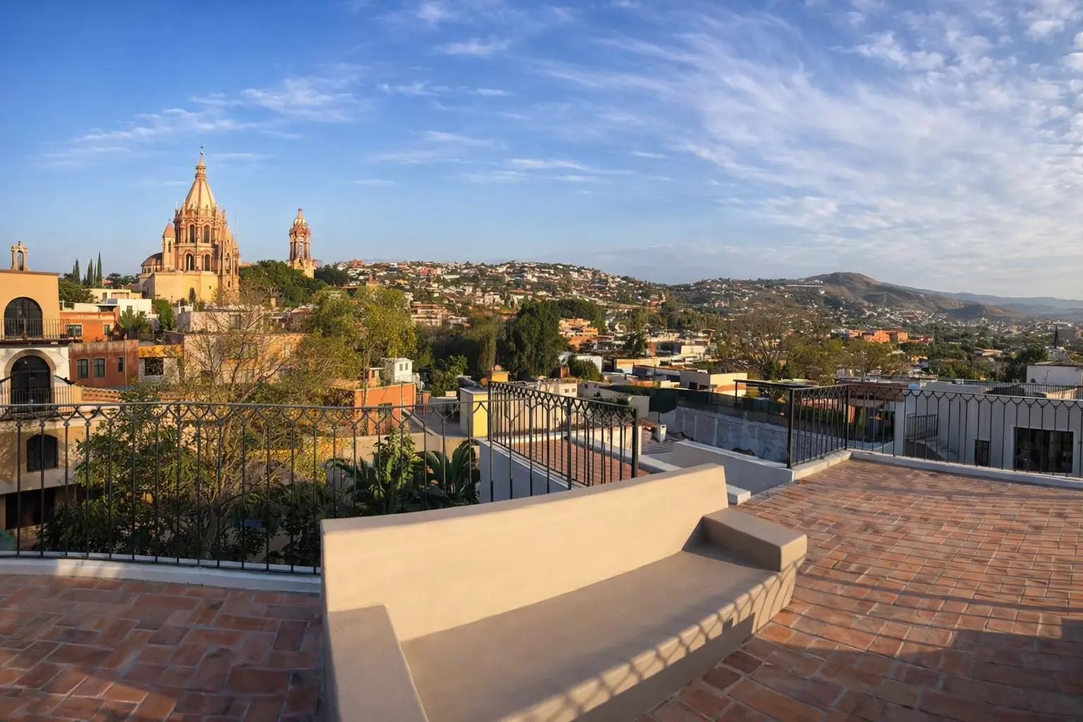16 · Luxury Penthouse 2 Bedrooms with Private Rooftop - Paseo del Centro — photo 2 of 10