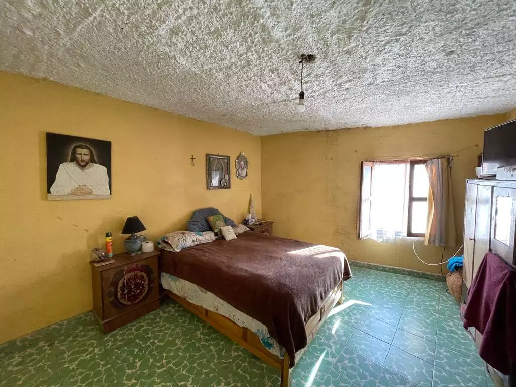 7501 Callejon Del Beso Fixer Upper. — photo 5 of 10