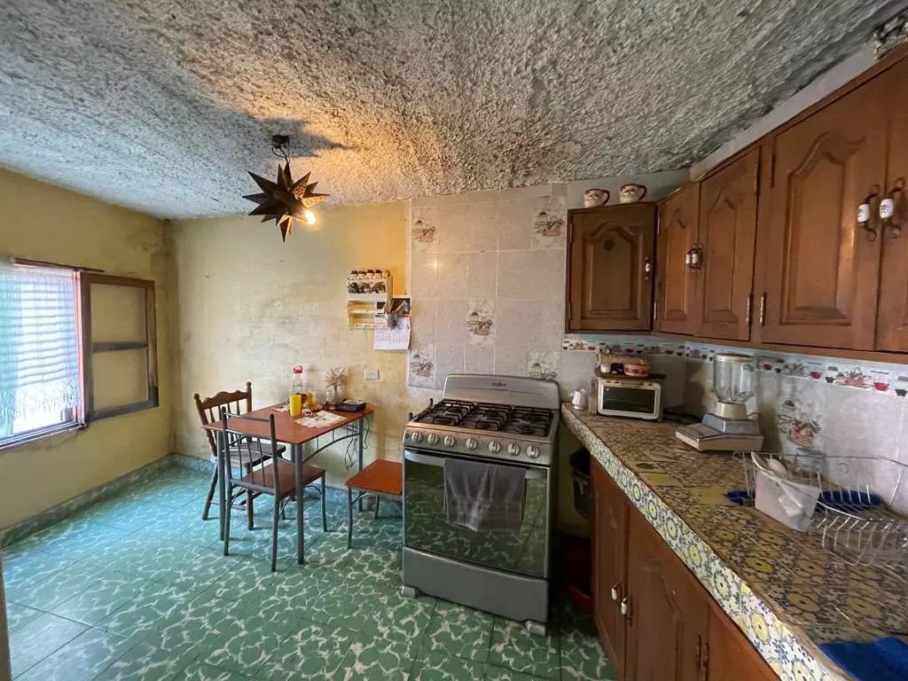 7501 Callejon Del Beso Fixer Upper. — photo 6 of 10