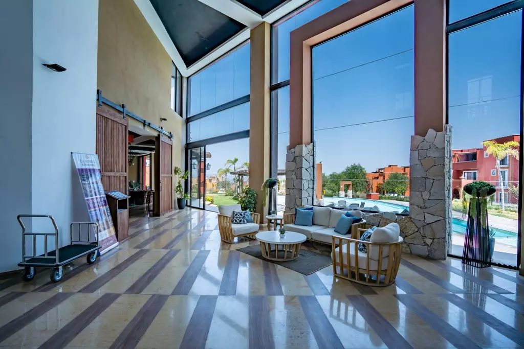 Casa Mía — photo 2 of 10