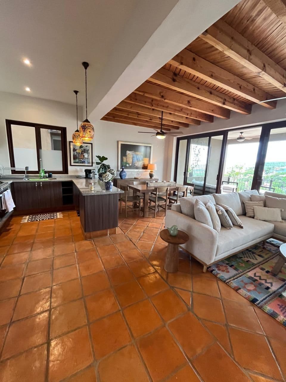CONDO DE LUJO EN CAPILLA DE PIEDRA — photo 10 of 10
