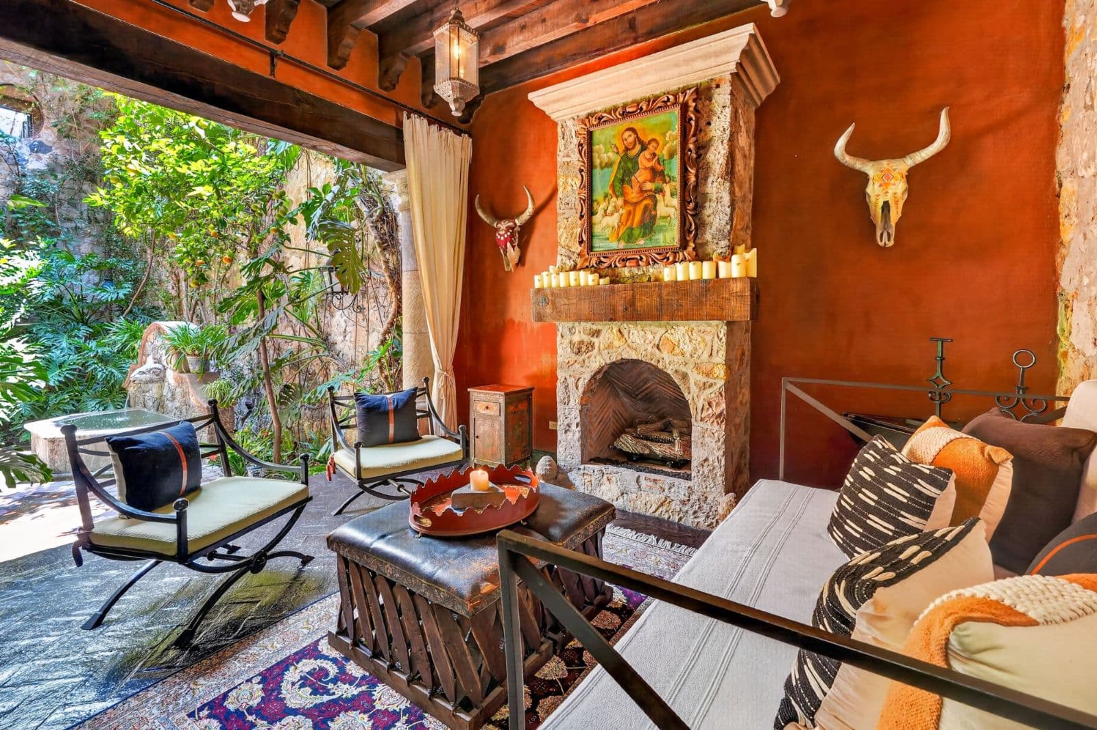 Villa Escondida — photo 1 of 10