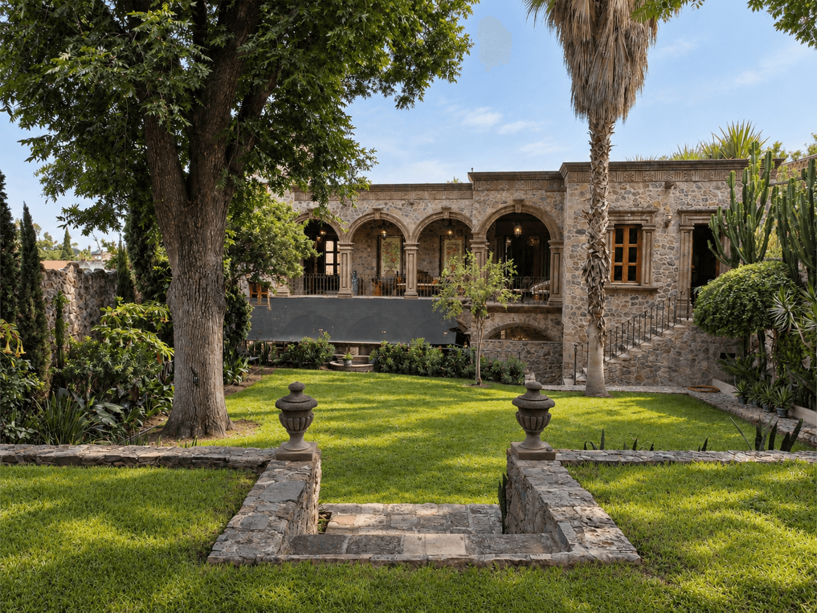 Casa Aurora — photo 1 of 10