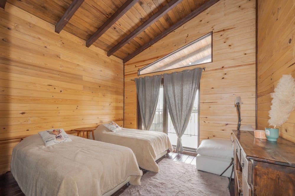Cozy Cabin — photo 10 of 10