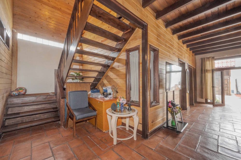Cozy Cabin — photo 3 of 10