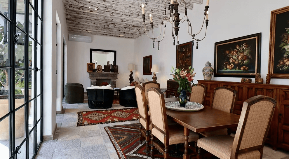 Breathtaking Casa Blanca — photo 8 of 10