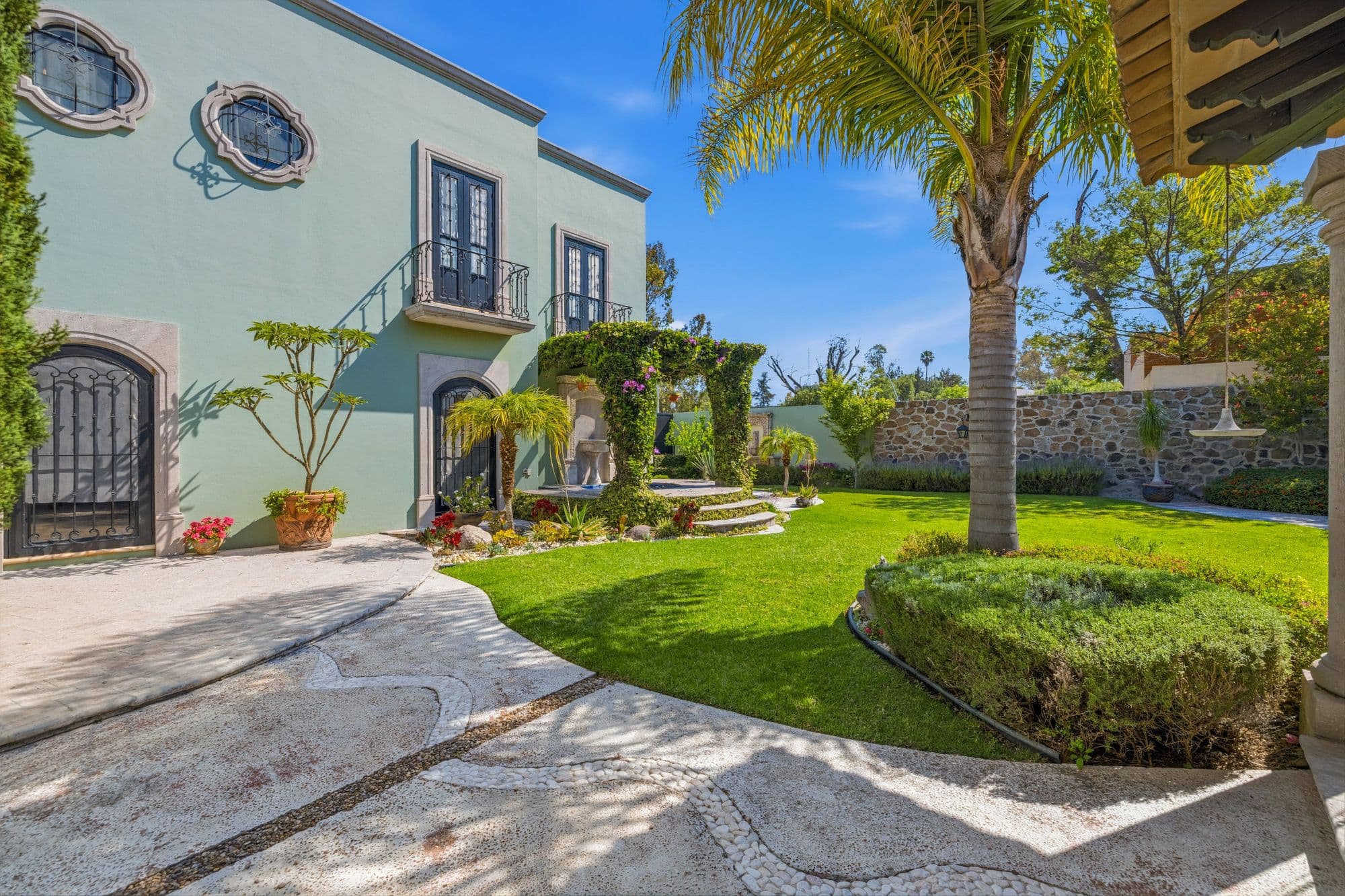 Casa Siqueiros Zirándaro