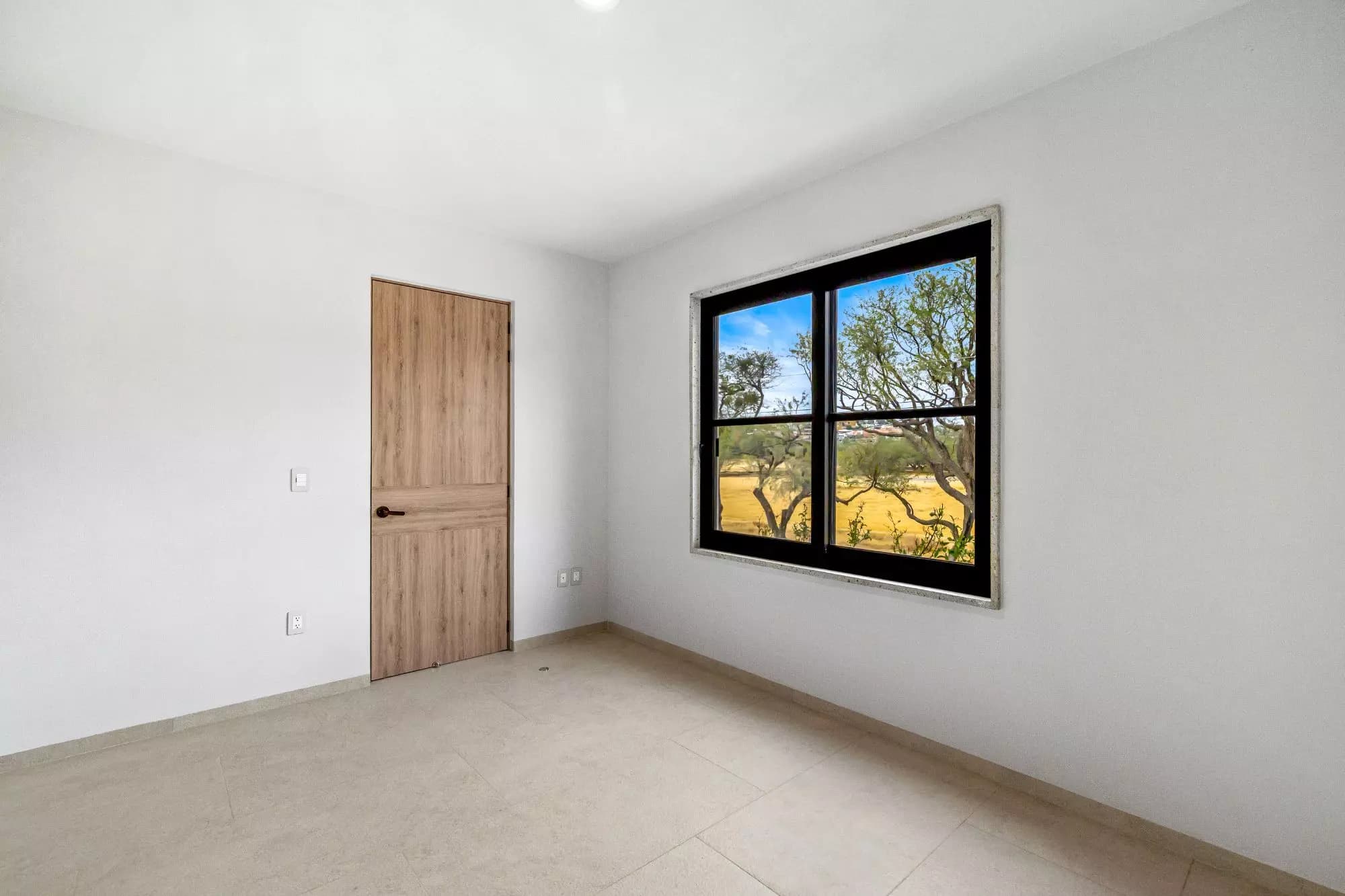 La Aurora Townhouse -Blue — photo 8 of 10