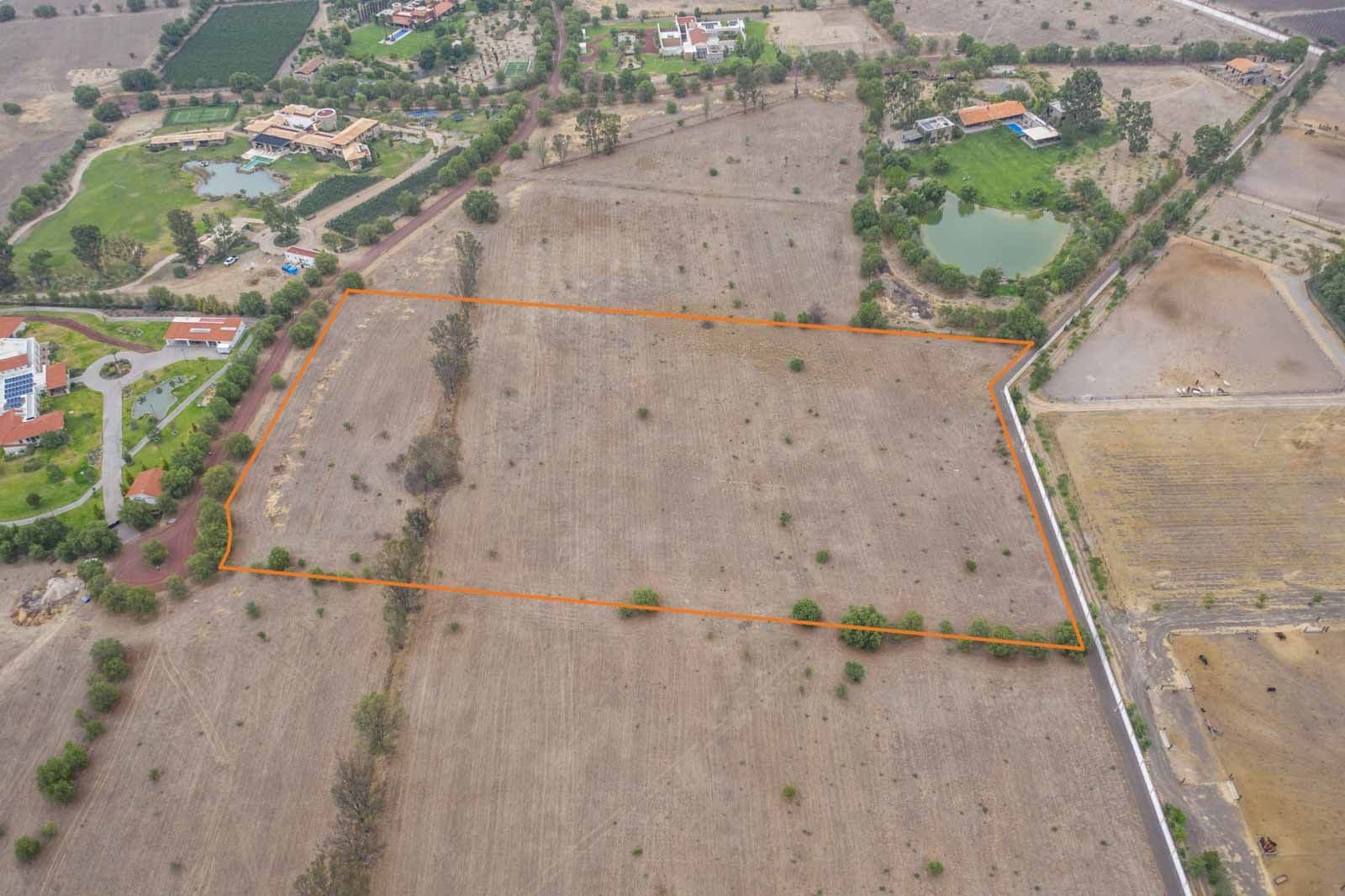 Las Fincas Lot 15 — photo 2 of 10