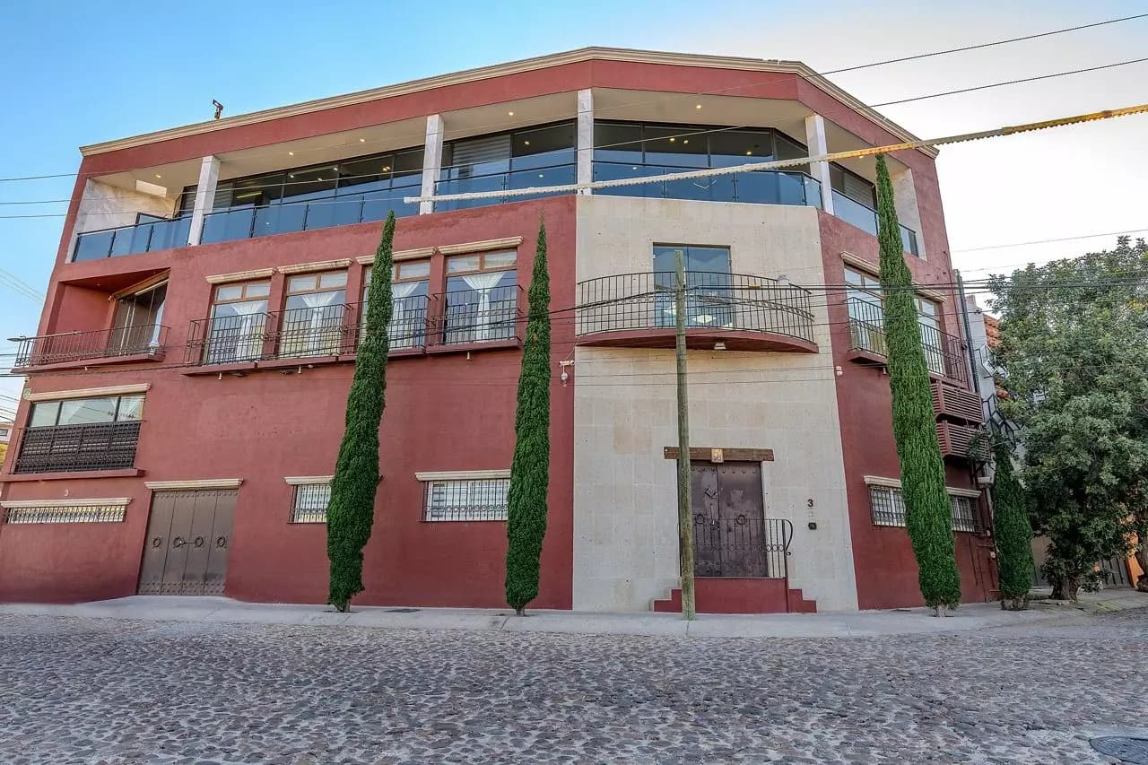 Edificio Comercial Las Brisas — photo 2 of 10
