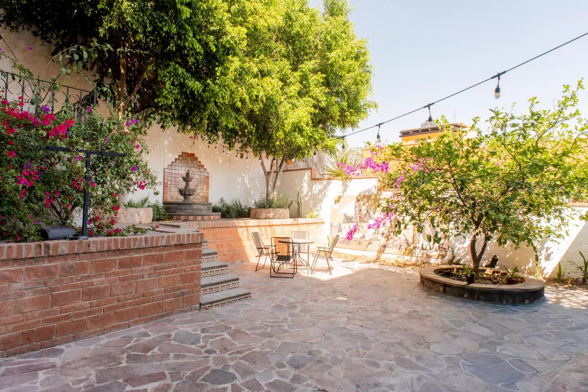 CASA LINDA — photo 1 of 10