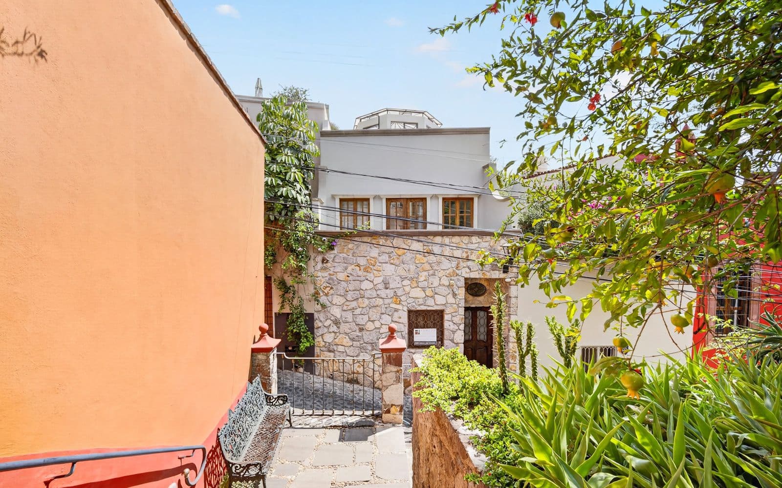CASA PIEDRAS CHINAS — photo 1 of 10