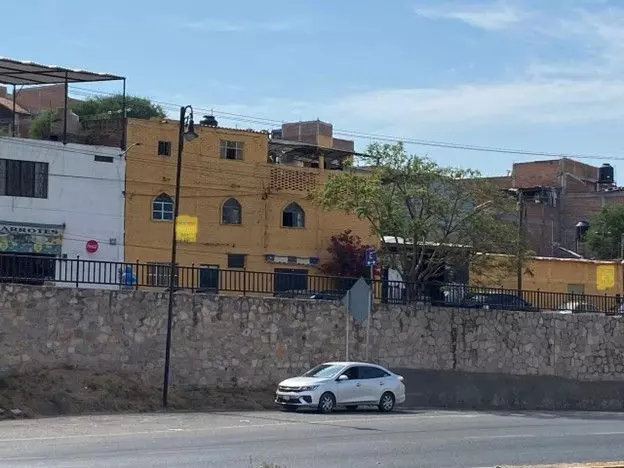 Edificio Comercial Olimpo 21 — photo 2 of 6