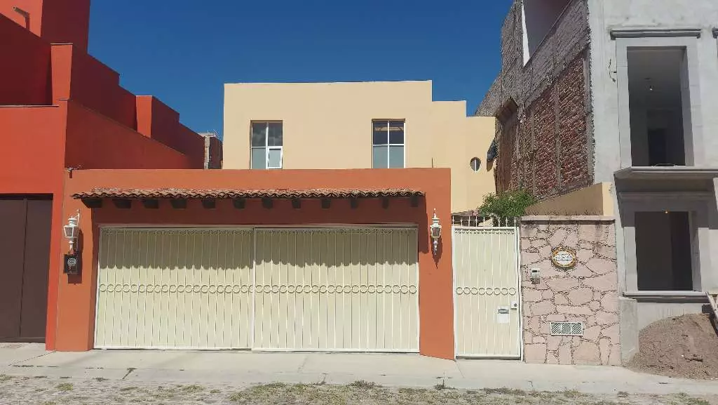 Casa Paseo De La Amistad 15 — photo 1 of 10