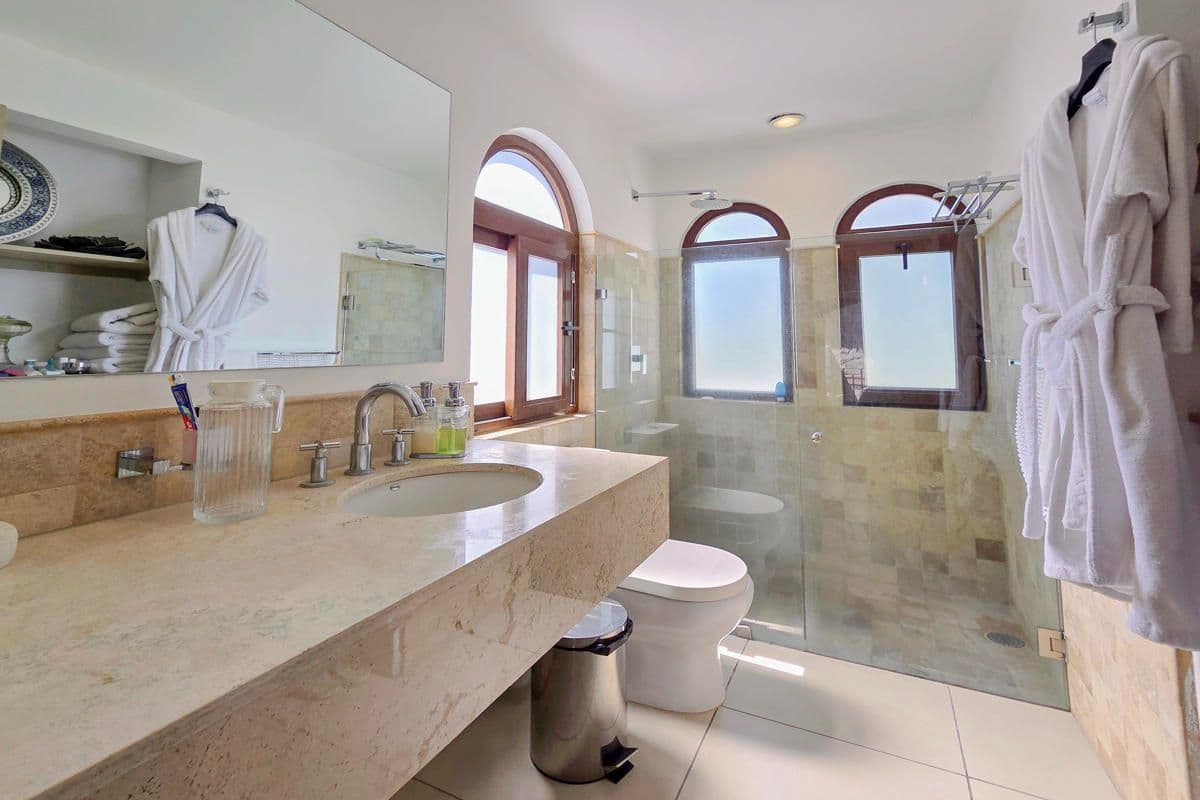 R32 Puente Viejo Pent House for Rent — photo 10 of 10