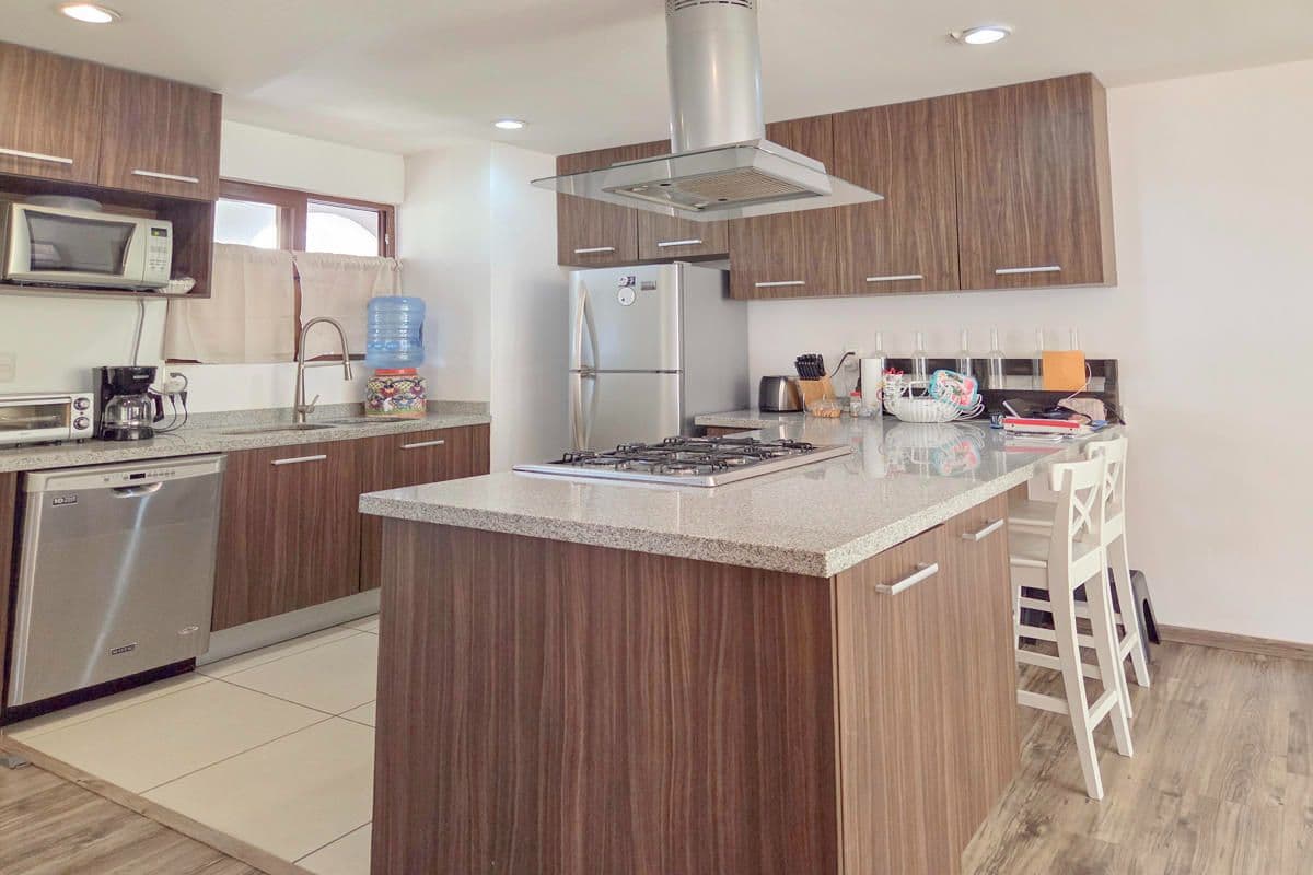 R32 Puente Viejo Pent House for Rent — photo 7 of 10