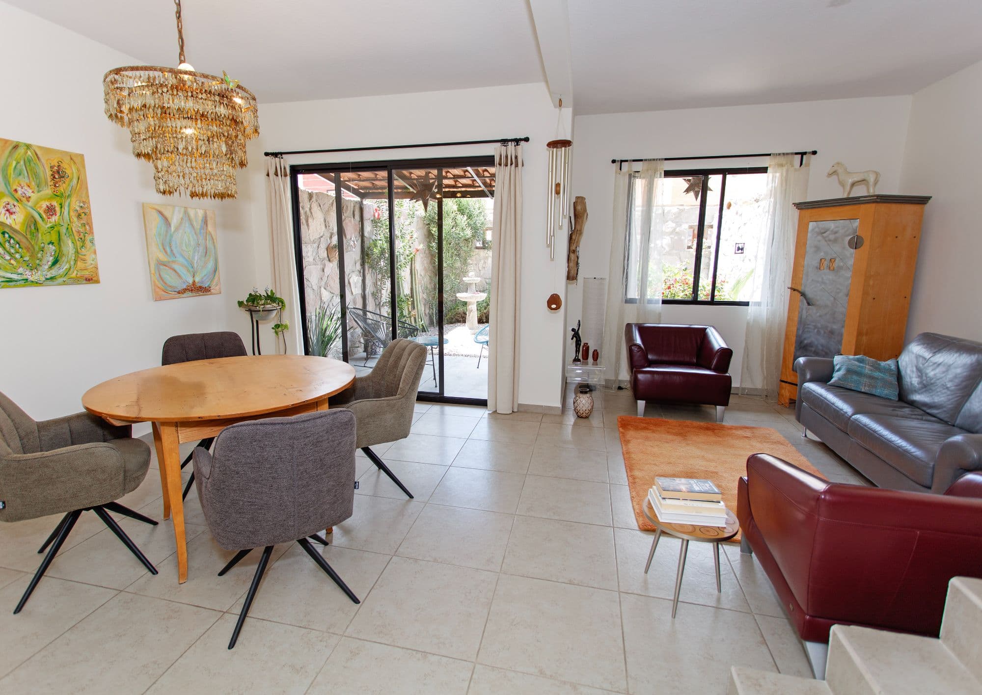 CASA SUIZA — photo 2 of 10