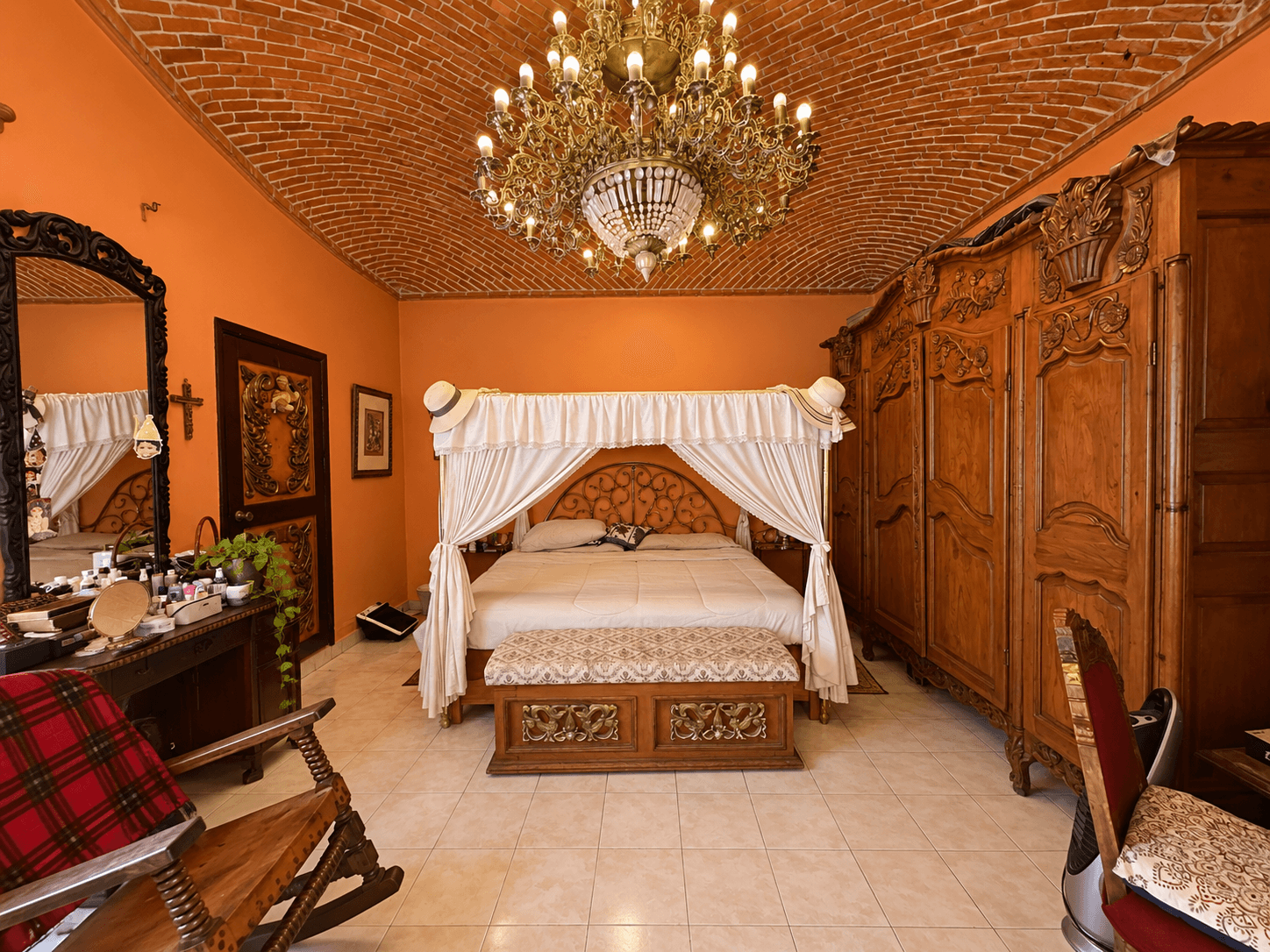 CASA MARIA — photo 1 of 10