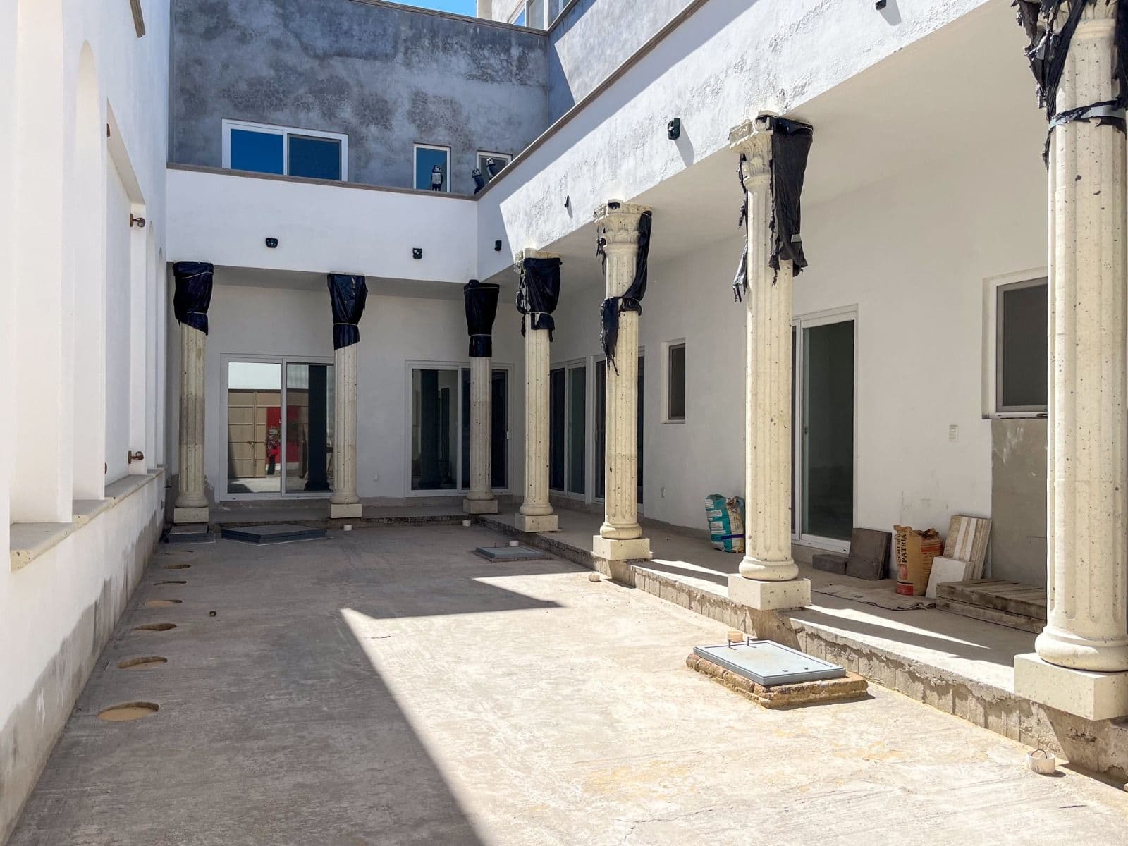 CASA BLANCA — photo 3 of 10
