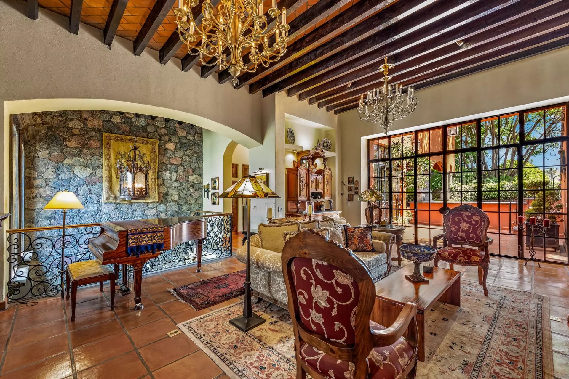 Casa Flora — photo 6 of 10