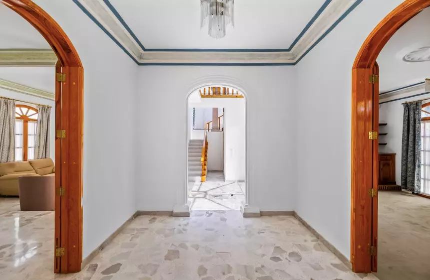 CASA ROMAÑA — photo 2 of 10