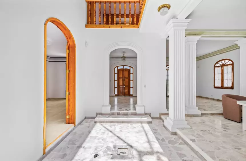 CASA ROMAÑA — photo 4 of 10