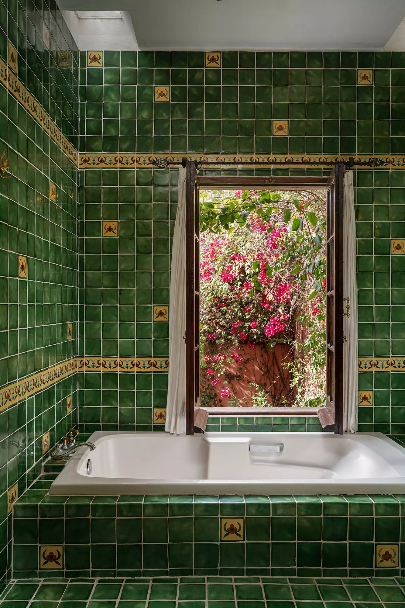 Casa Rosa — photo 6 of 10