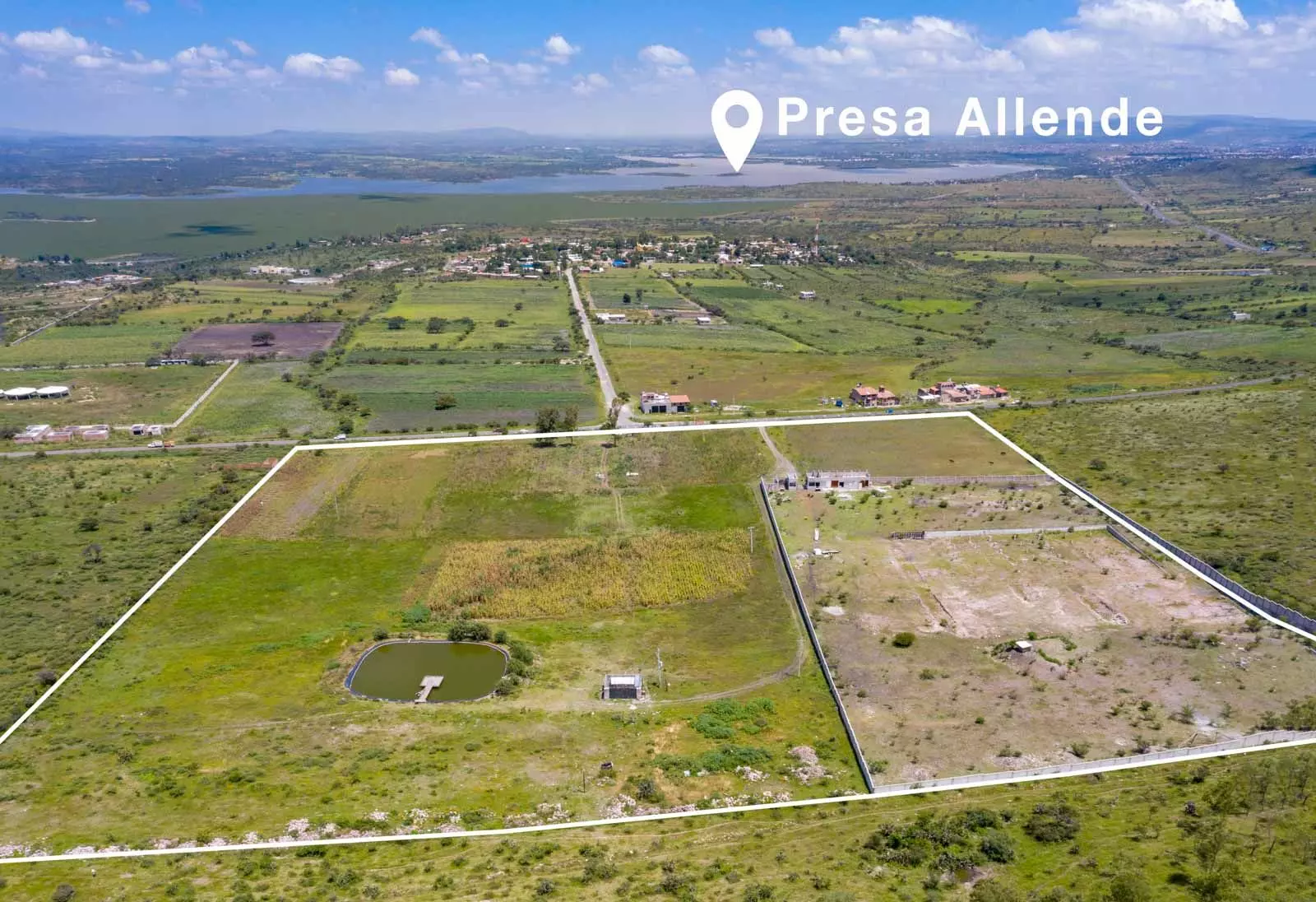 Marcos de Begoña Lot — photo 9 of 10