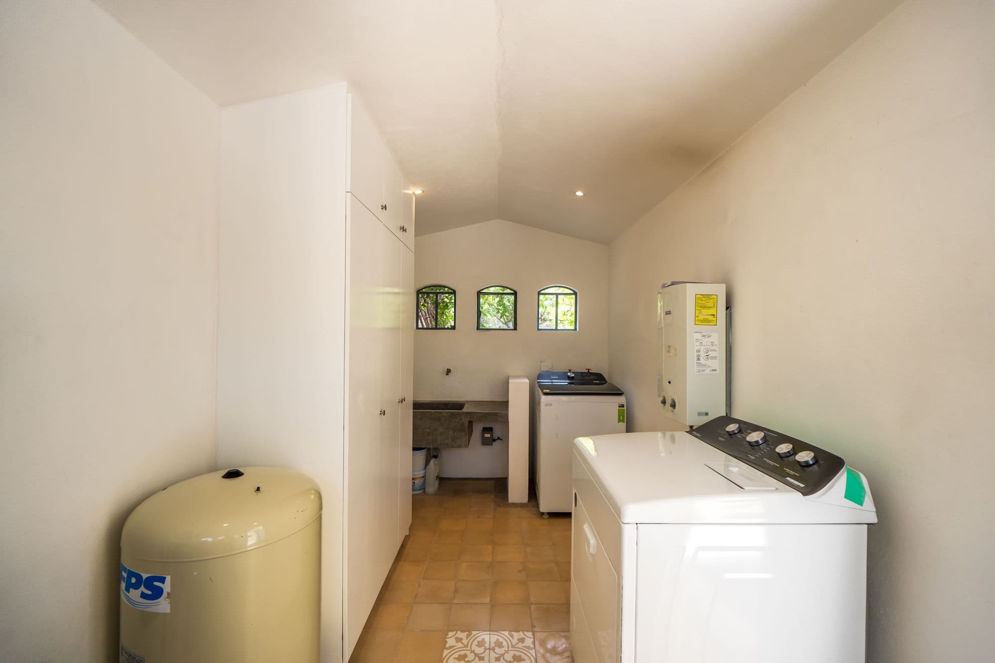 Chalet Sevilla — photo 7 of 10